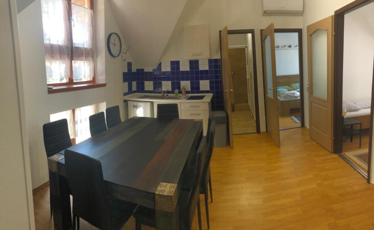 Petra Vendeghaz Hotel Szekszard Luaran gambar